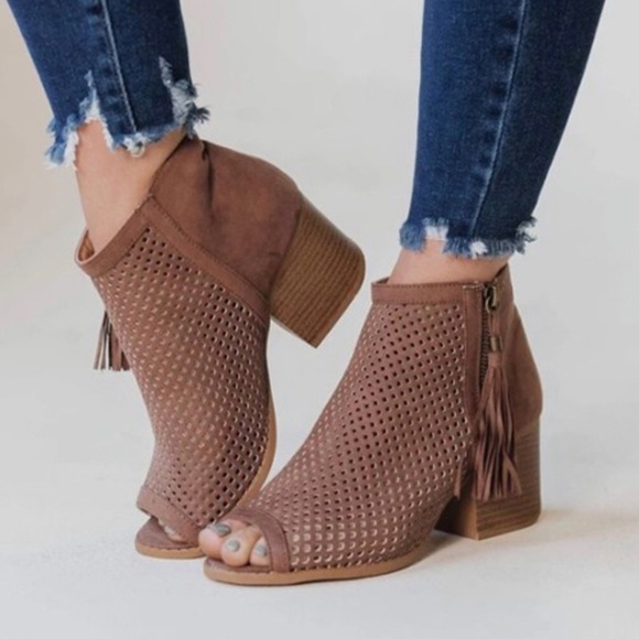 Perforated Tassel Booties - Picture 3 of 11